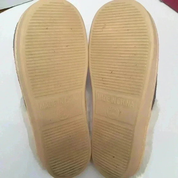 Faux fur cozy slippers 38-39 - Picture 2 of 4